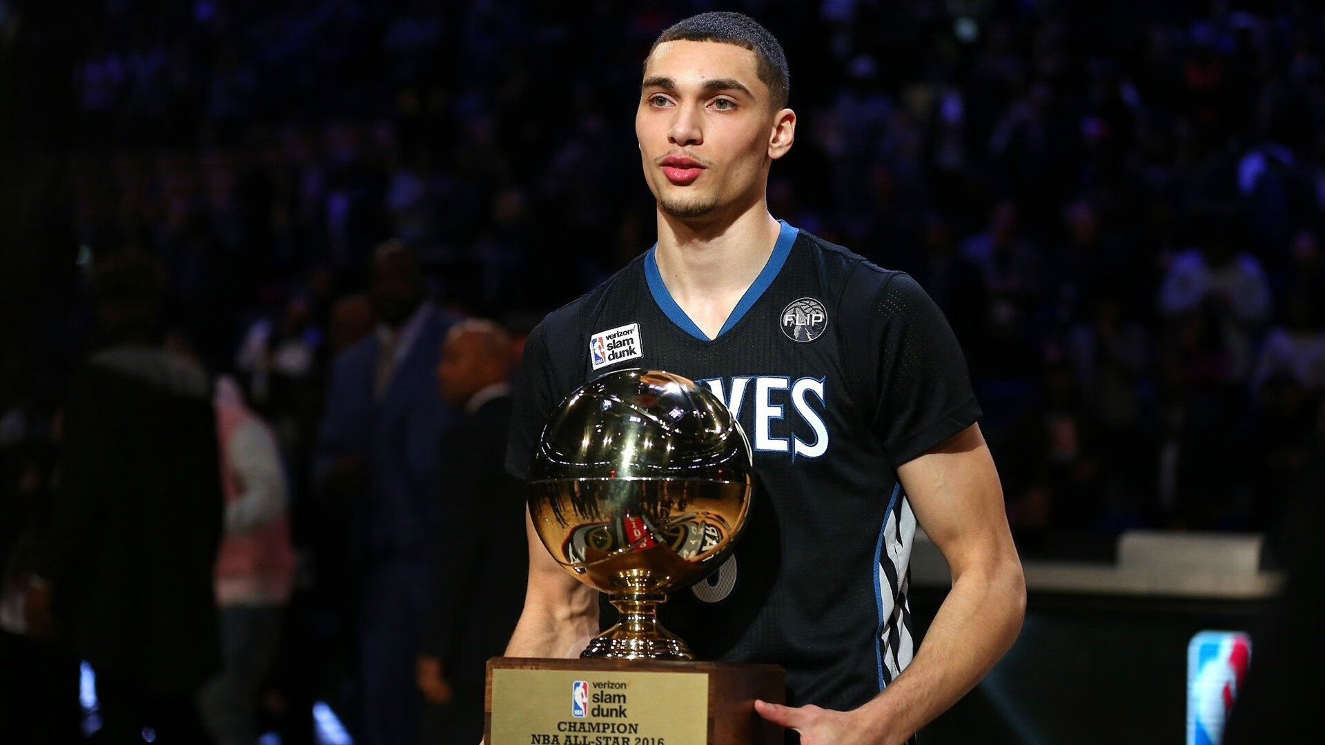 体育营销推动足球发展